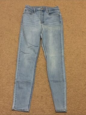 Columbia Washed Light Blue Skinny Jeans
